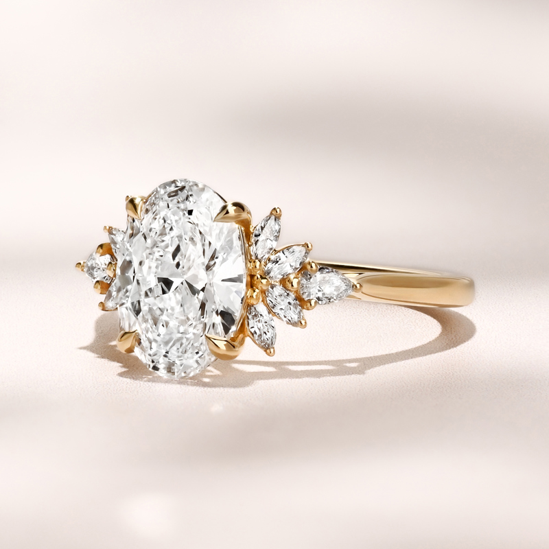 Valea Sunburst Ring | 2.10ct Oval Lab Grown Diamond