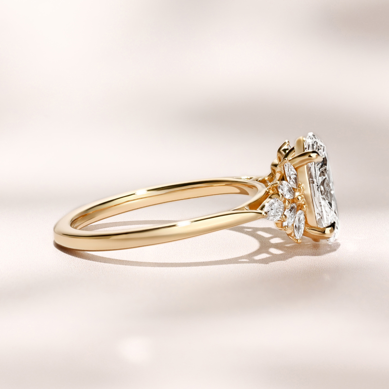 Valea Sunburst Ring | 2.10ct Oval Lab Grown Diamond