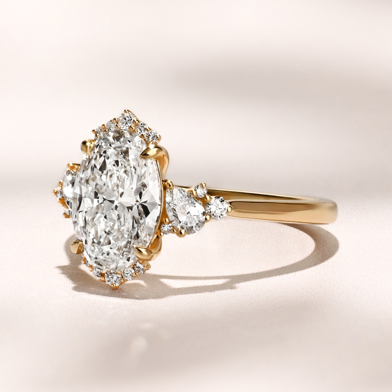 Comice Ring | 2.10ct Oval Lab Grown Diamond