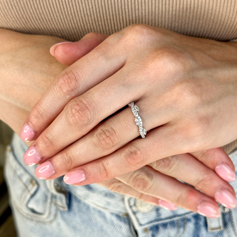 Platinum Twisting Vine & Rounds Ring (1/2ctw)