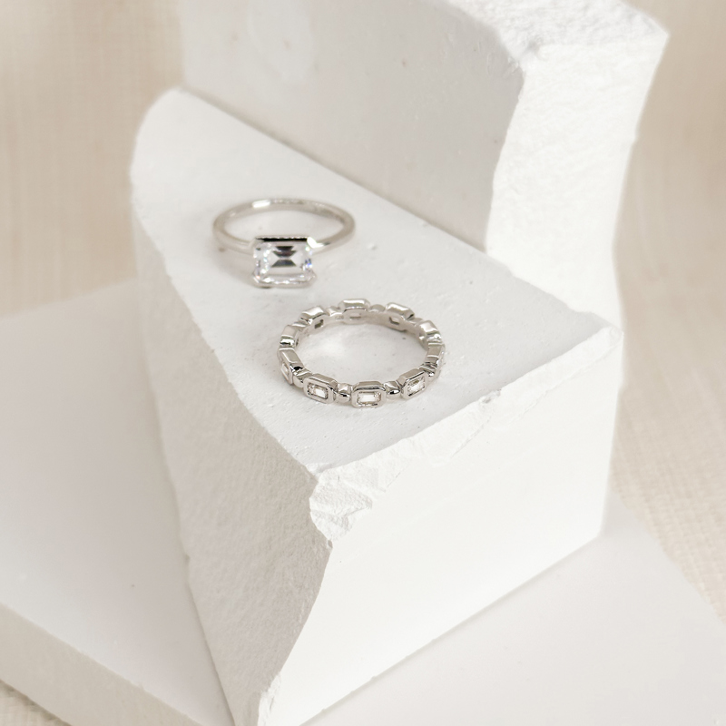 Platinum Matilda Eternity Baguette Ring (1ctw)
