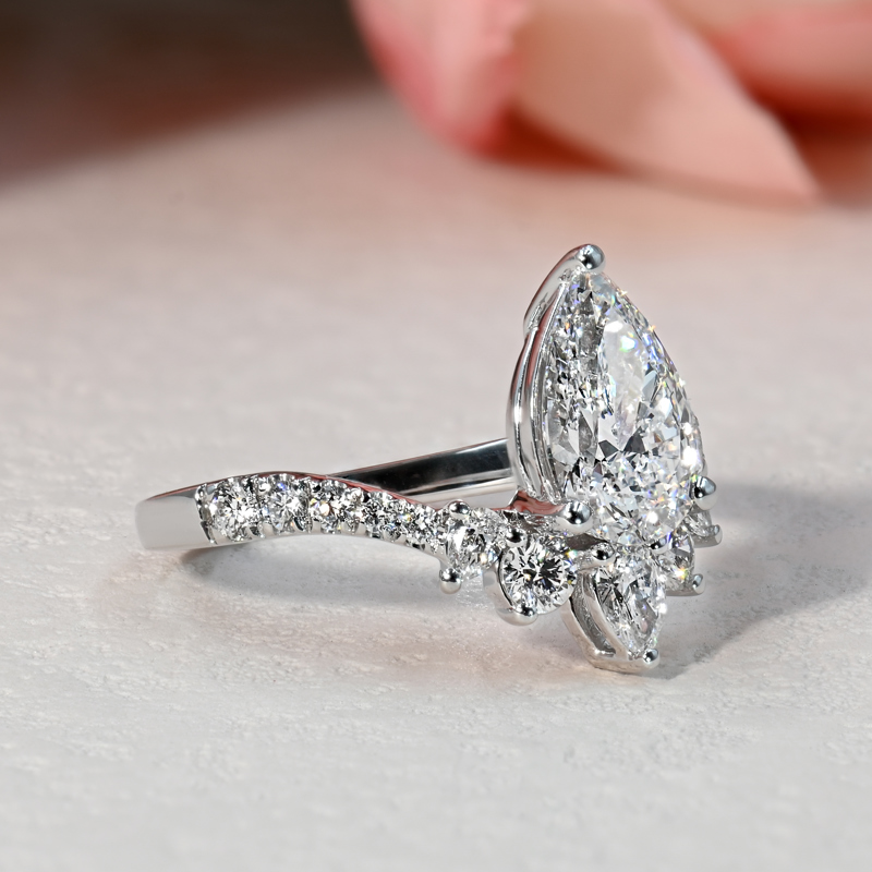 Luxe Maya 1-3/4ct Pear