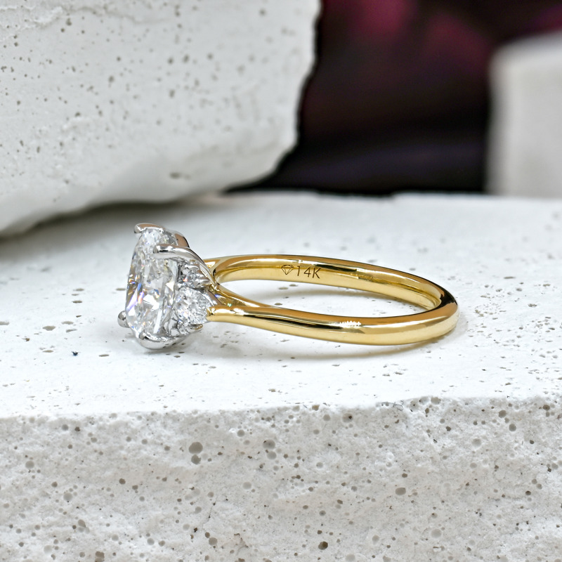 Analia 1-3/4ct Elongated Cushion