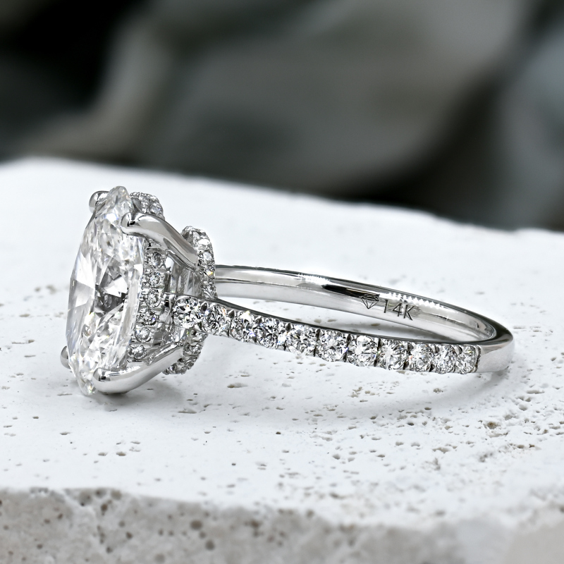 Luxury Alerie Oval 2-3/4ct