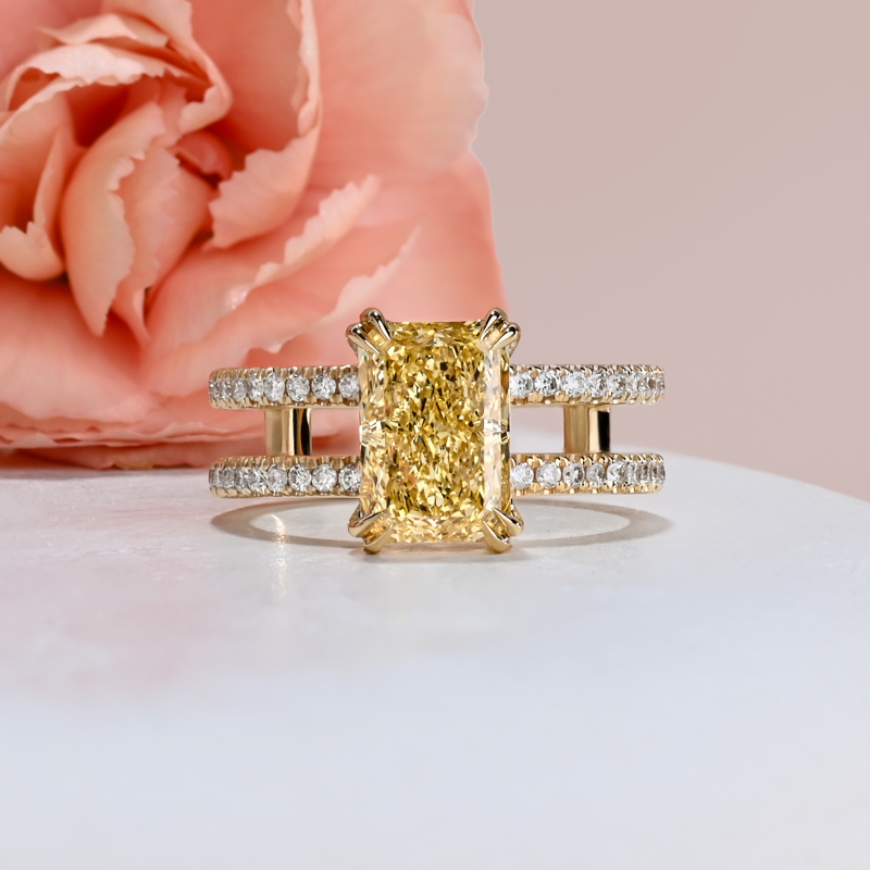 Duo Stella 2-1/2ct Fancy Yellow