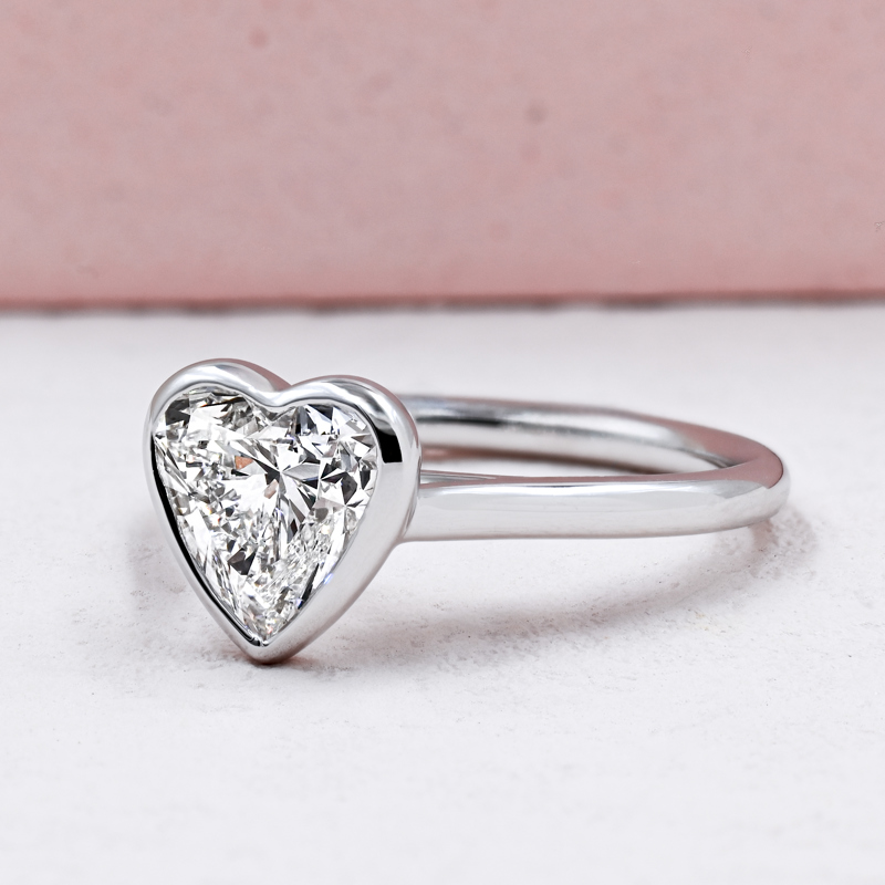 Allure Heart Bezel 2ct