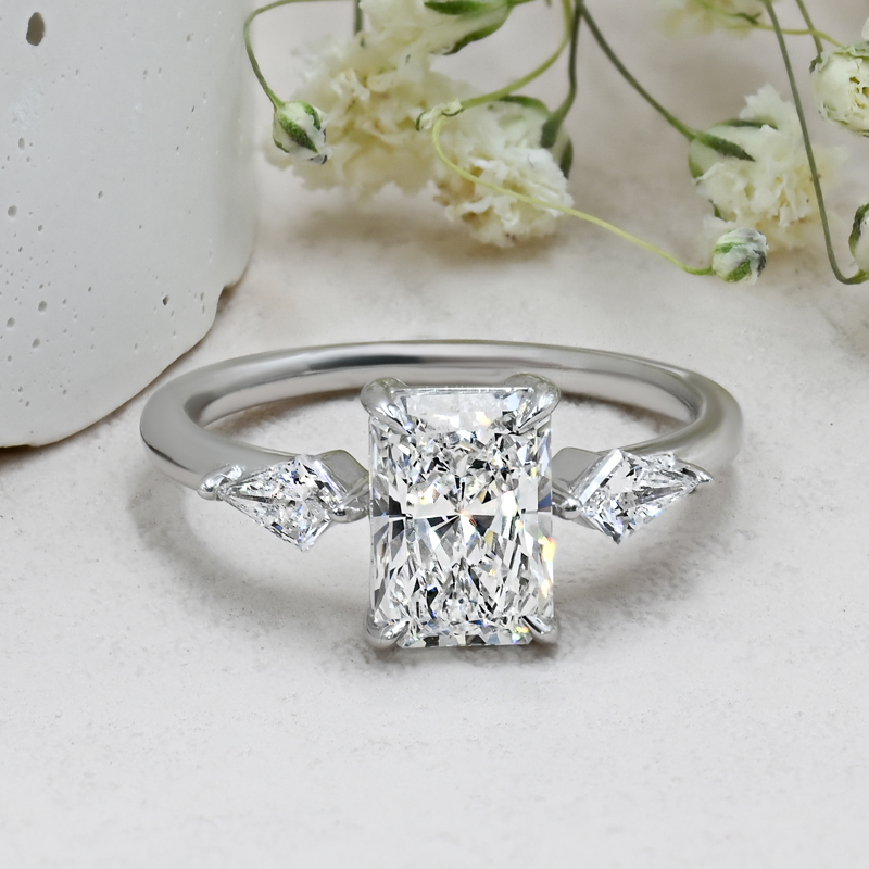 Custom Ciana Kite 1-1/2ct Radiant