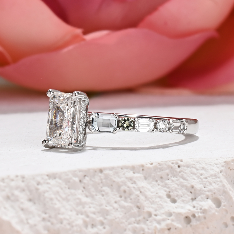 Emerald & Sapphire &1-1/2ct  Radiant Ring