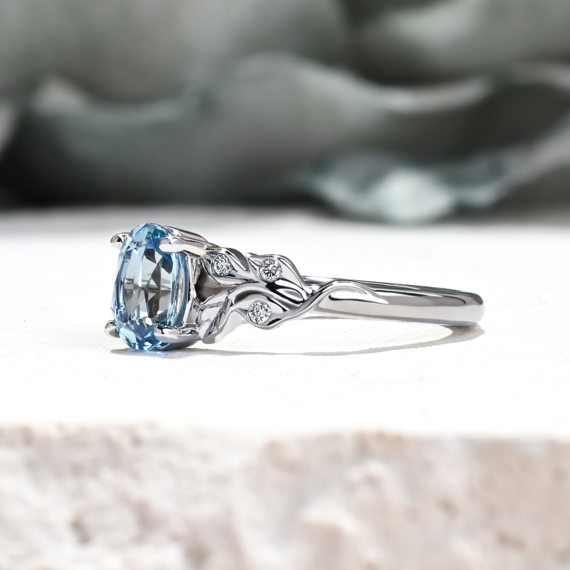 Leaf Design Twist Sky Blue Sapphire Ring