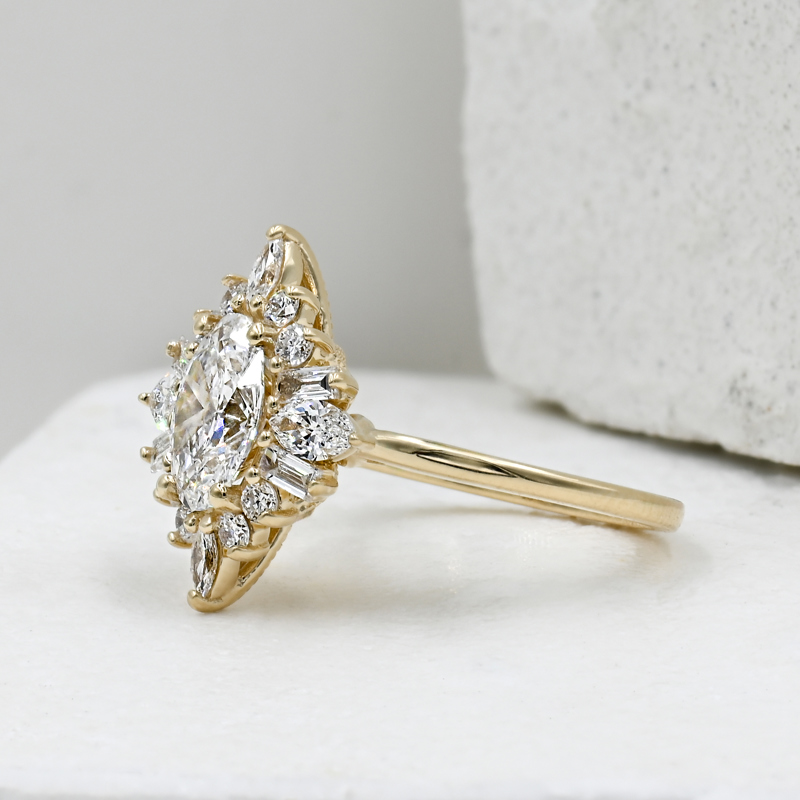 Lotus Halo 1-1/2ct Oval