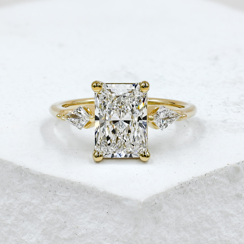 Custom Ciana Kite  2-1/2ct Radiant