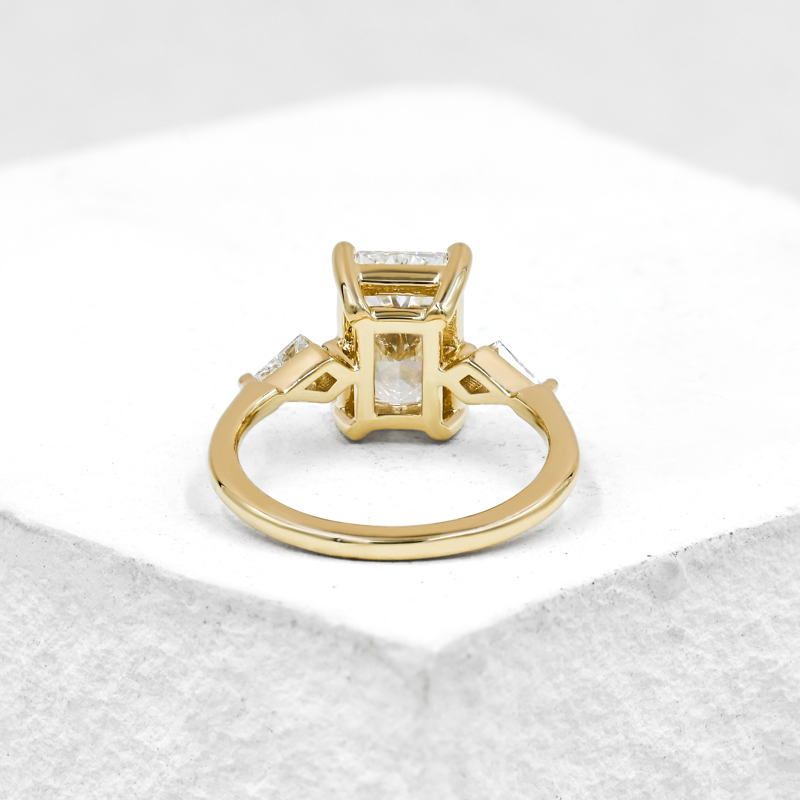 Custom Ciana Kite  2-1/2ct Radiant