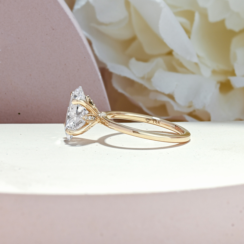 Diamond Tulip Solitaire 3-3/4ct Oval