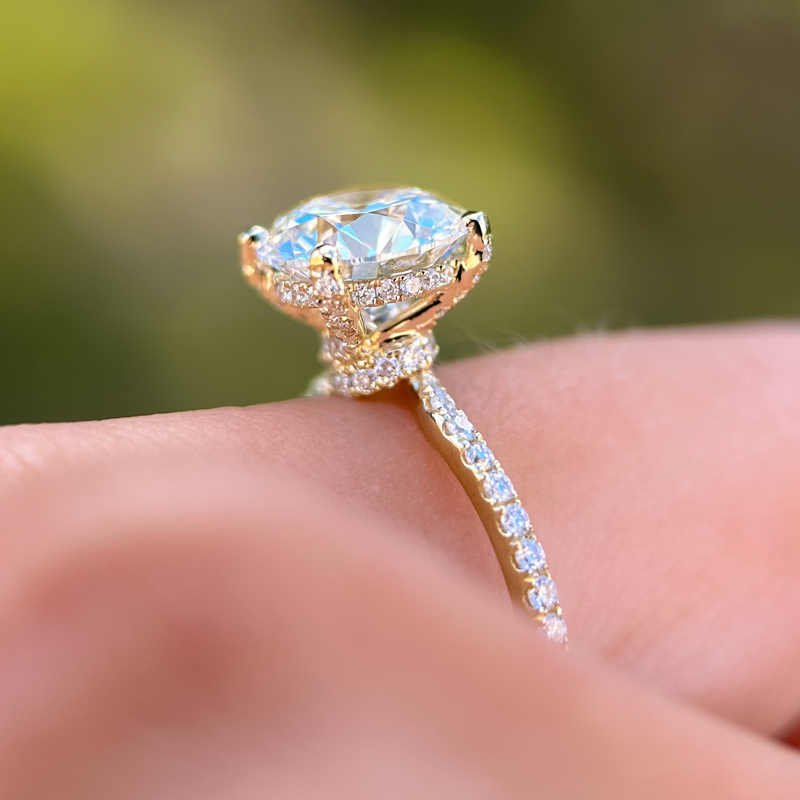 Yellow Gold Lily Entwine 3ct Round Center