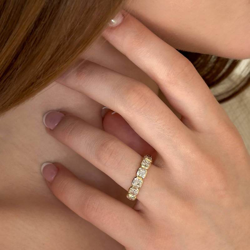 Rose Gold Classic Bezel Cushion Band (1-3/4ctw)