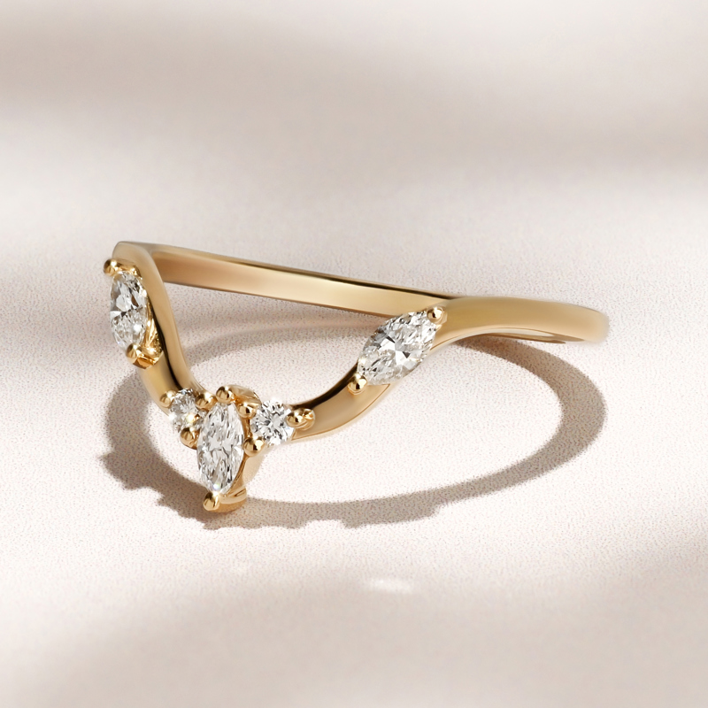 Laurencia Curved Band