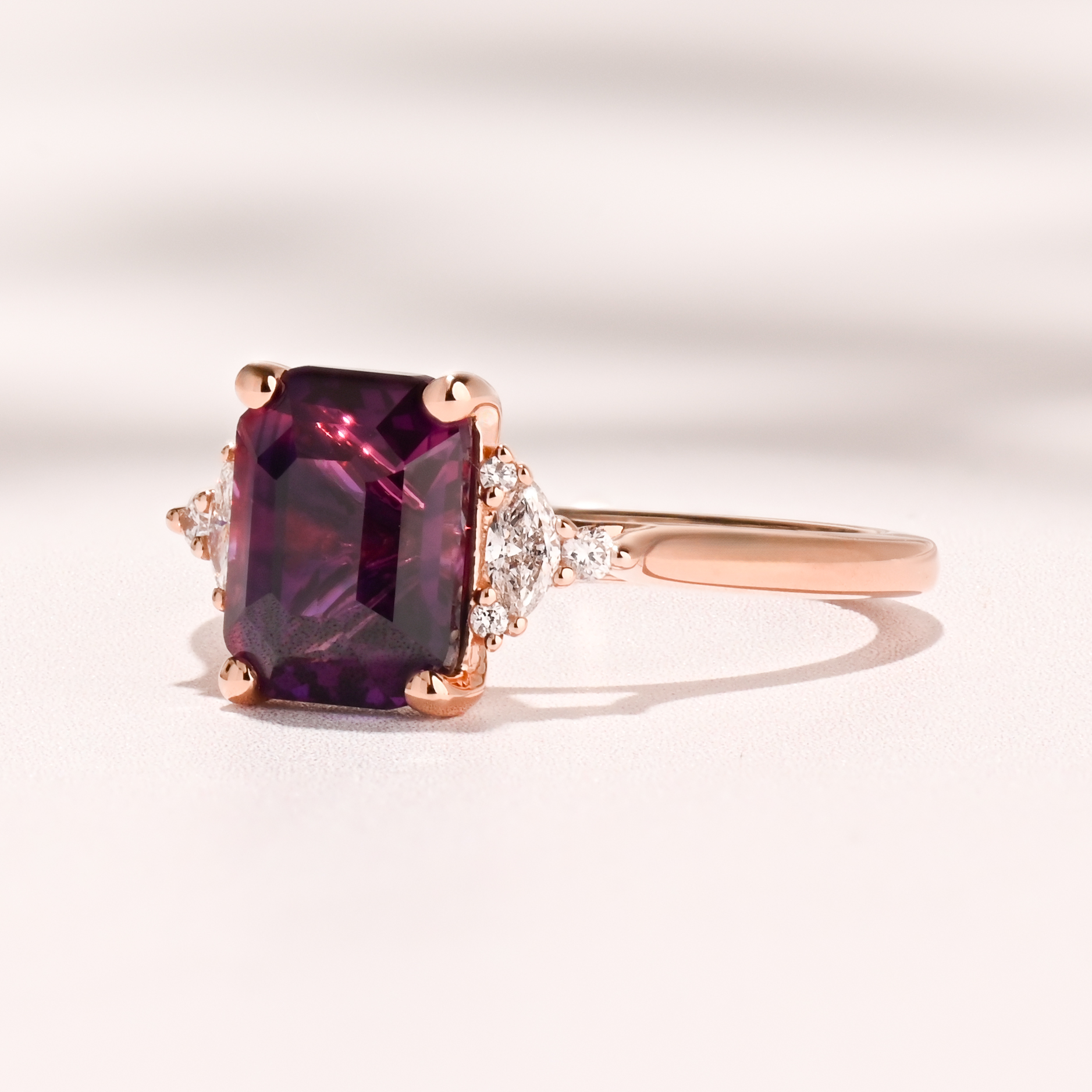 Savannah Bezel Ring I 2.65ct Purple Rectangular Sapphire