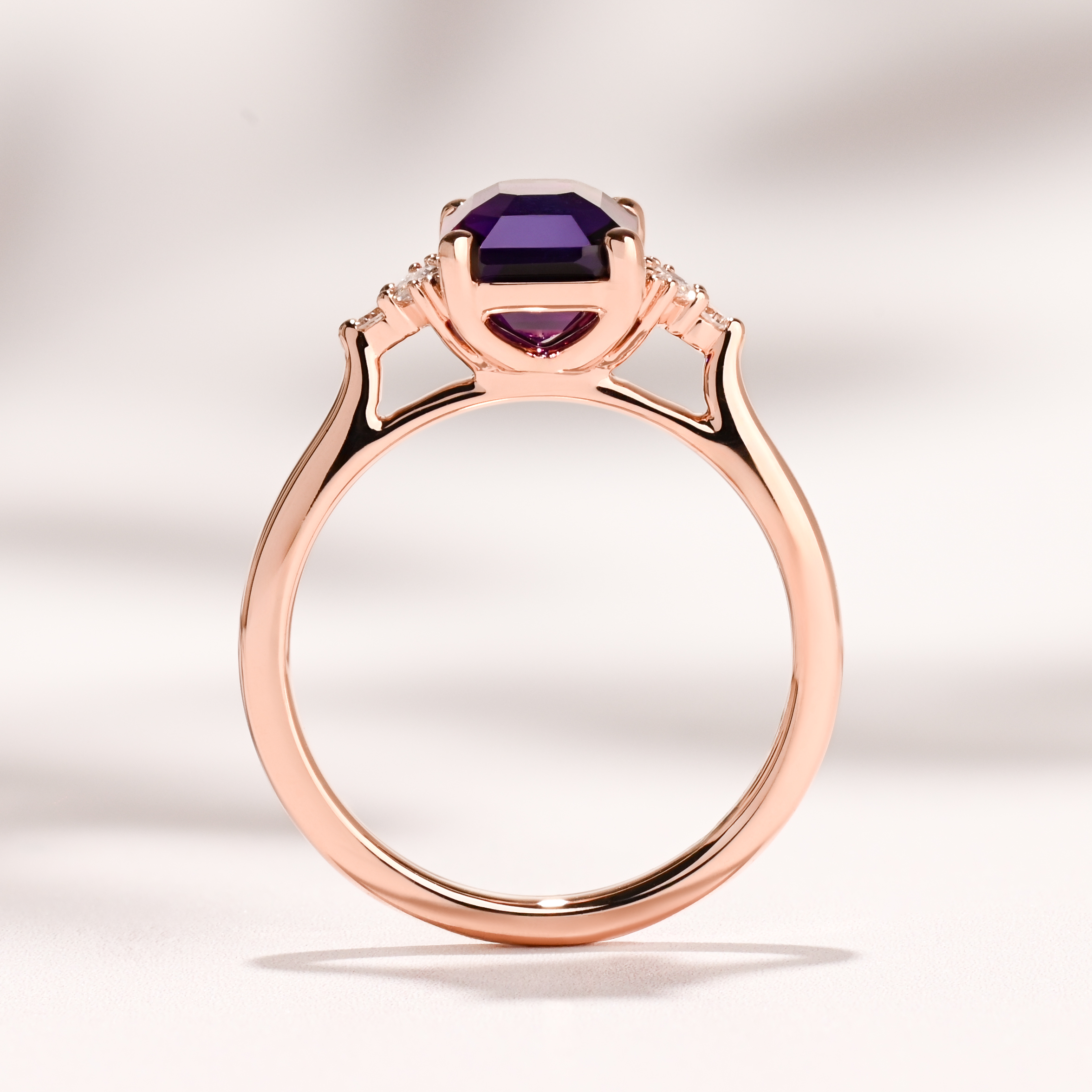 Savannah Bezel Ring I 2.65ct Purple Rectangular Sapphire