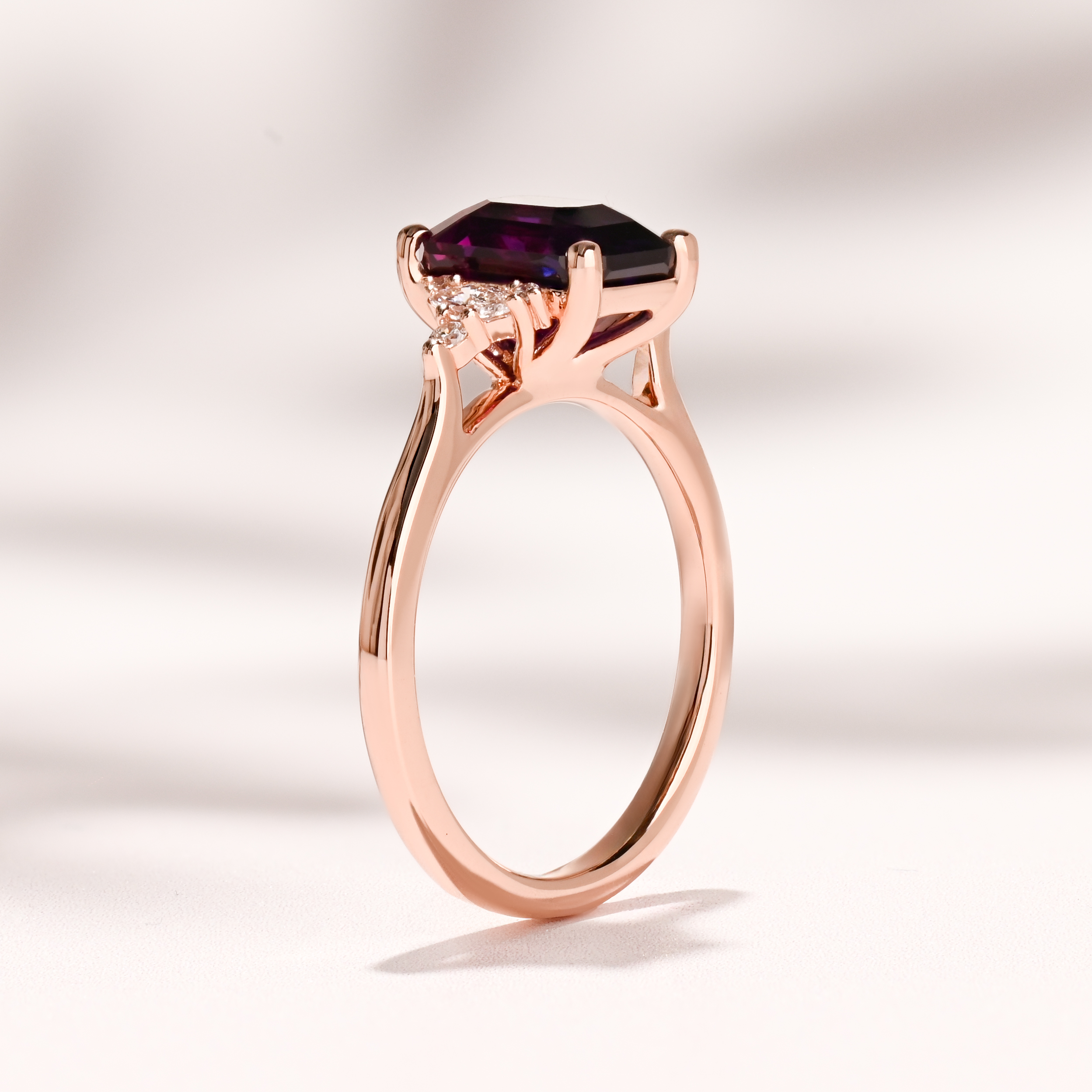Savannah Bezel Ring I 2.65ct Purple Rectangular Sapphire