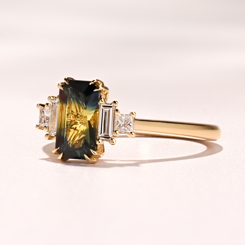 Amelia Ring I 1.03ct Teal/Yellow Sapphire