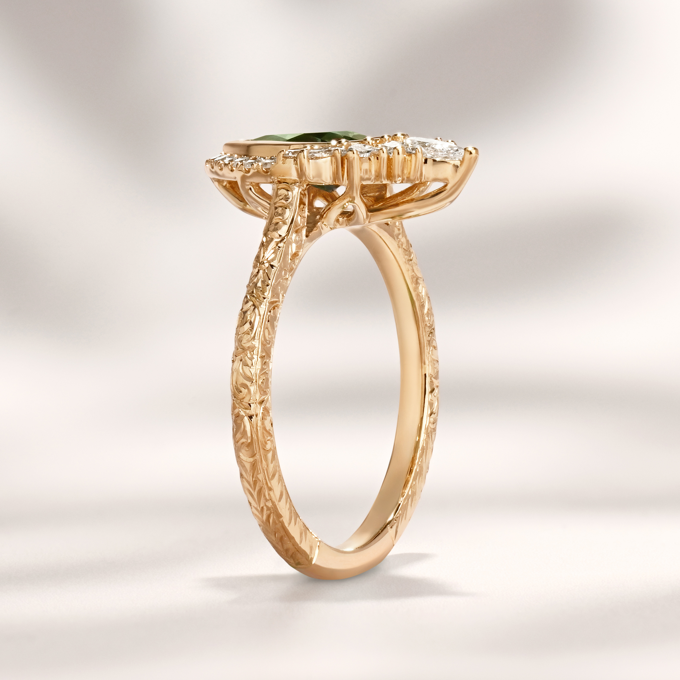 Palmina Ring I 1.03ct Austrialian Pear Green Sapphire