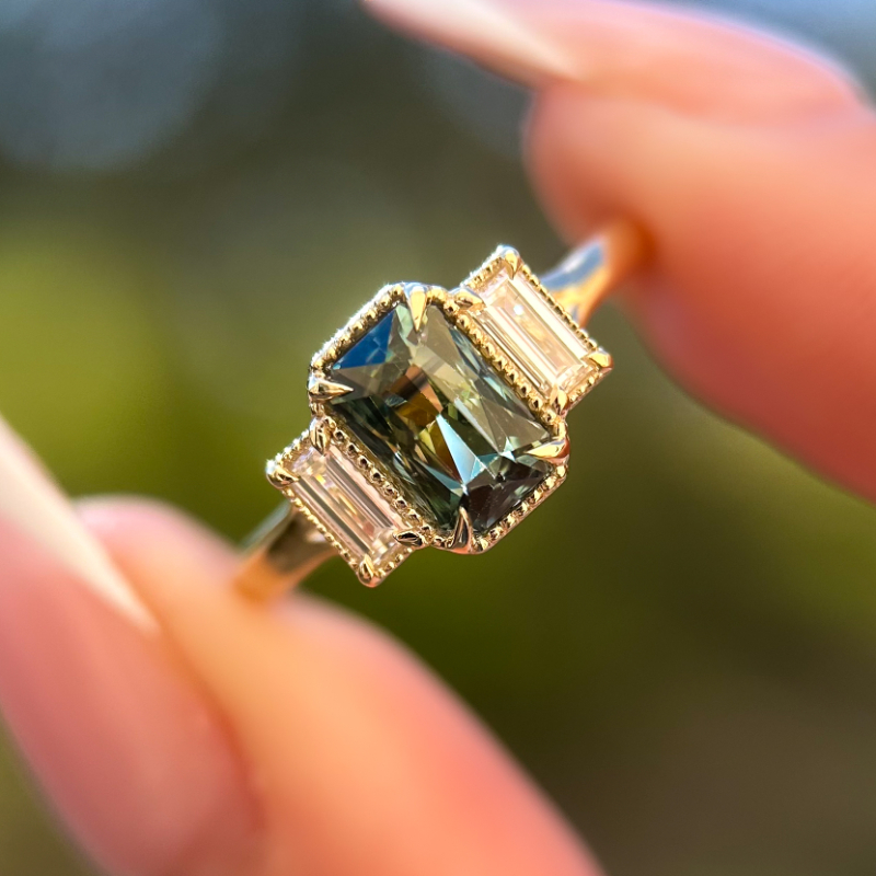 Meridian Ring I 1.73ct Teal Sapphire
