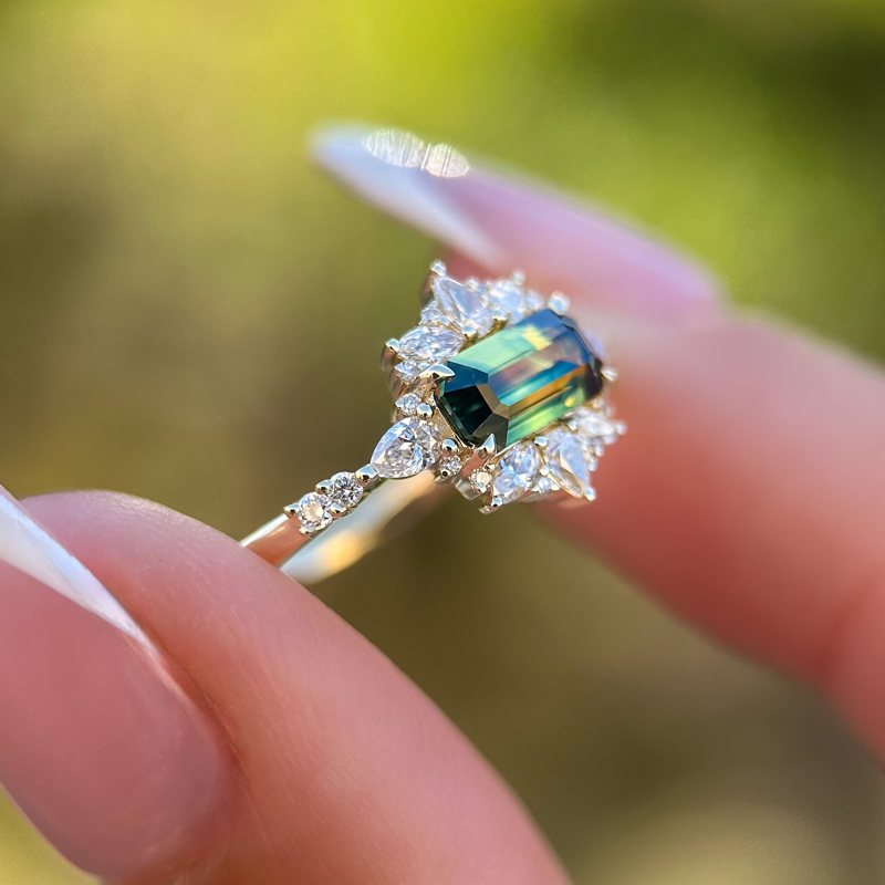 Serenade Ring I 1.07ct Bi-color Rectangular Sapphire