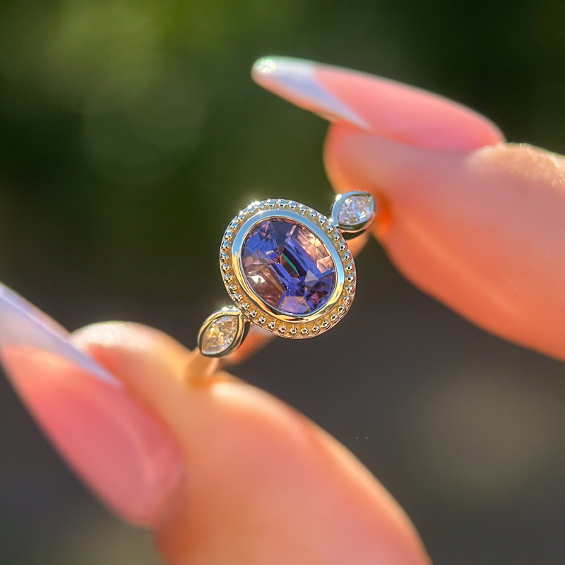 Gaia Ring I 1.26ct Oval Purple Spinel