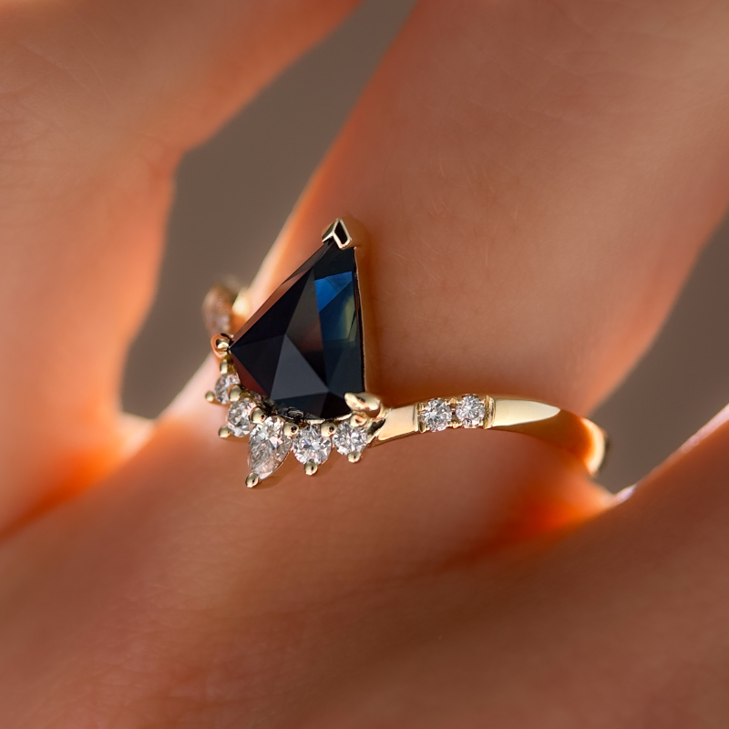 Vesper Ring I 1.12ct Australian Fan-Rose Cut Sapphire