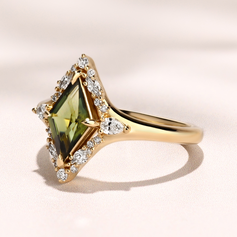 Elysia Ring I 0.97ct Lozenge Shape Green Sapphire