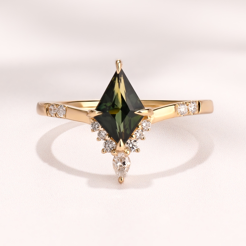 Viola Ring I 1.12ct Kite Shape Green Sapphire