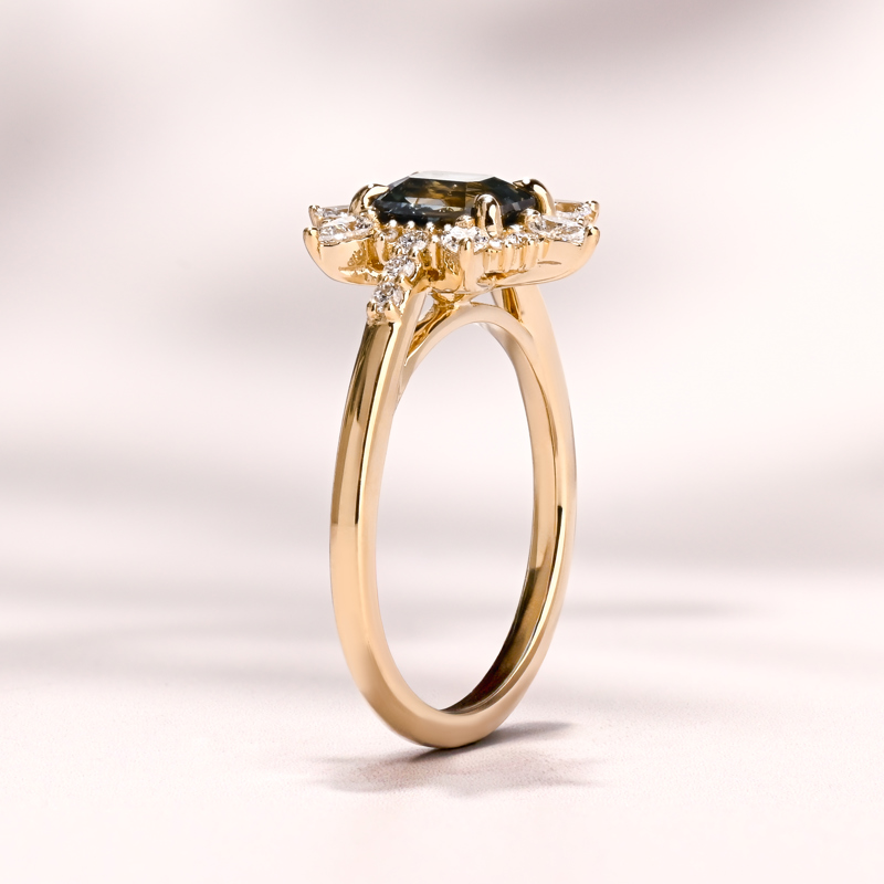 Lotus Light Ring I 1.53ct Teal Sapphire