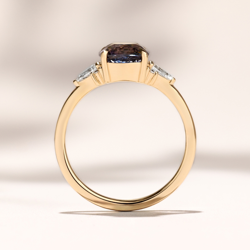 Profile Analia | 2.56 Cushion Purple Sapphire