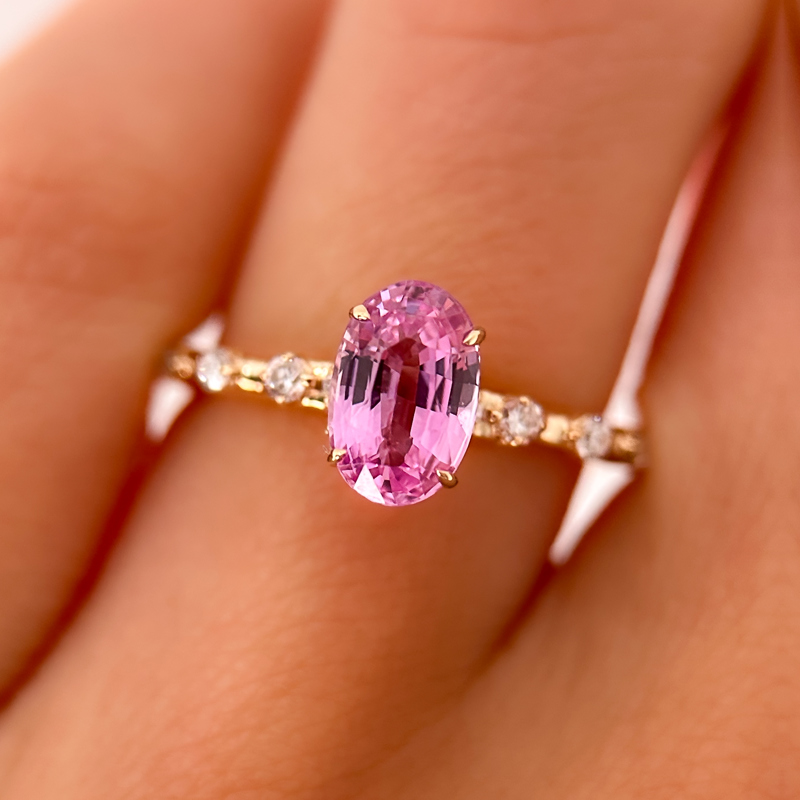 Mavi Ring | 1.52ct Pink Oval Madagascar Sapphire